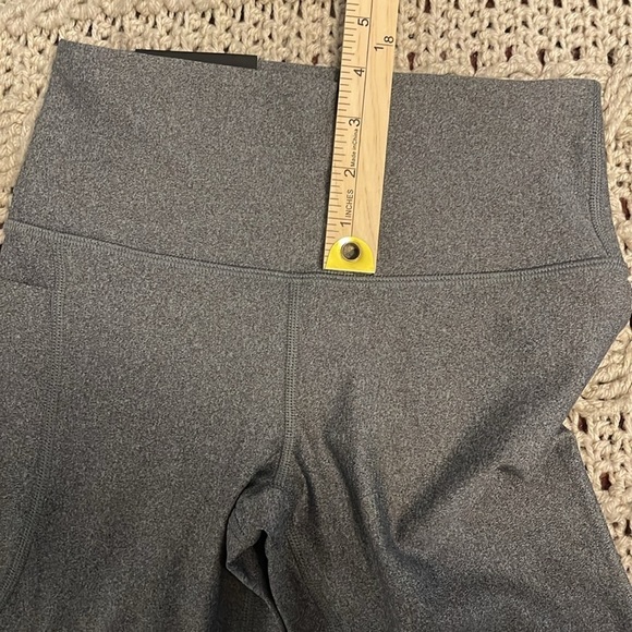 NWT Under Armour compression high-rise ankle leggings heat gear women’s XS gray - Picture 7 of 16